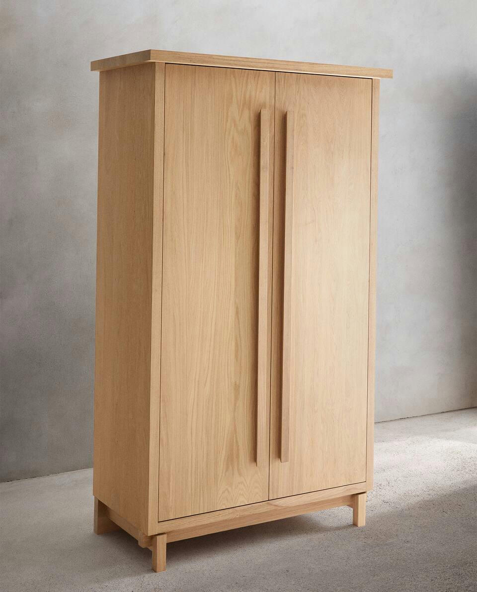 CABINET 01