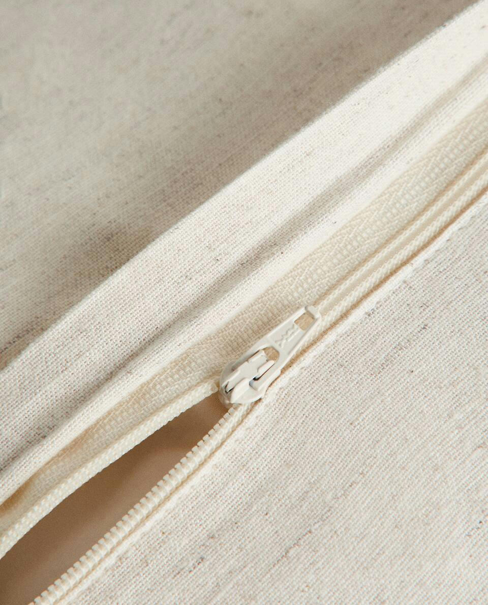 QUILTED LINEN CUSHION COVER