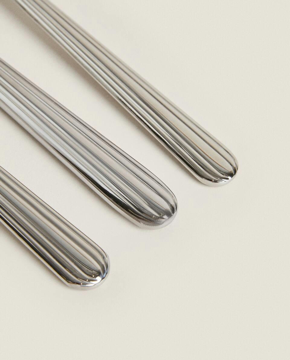 STEEL CUTLERY SET WITH SCORED HANDLE (3-PACK)