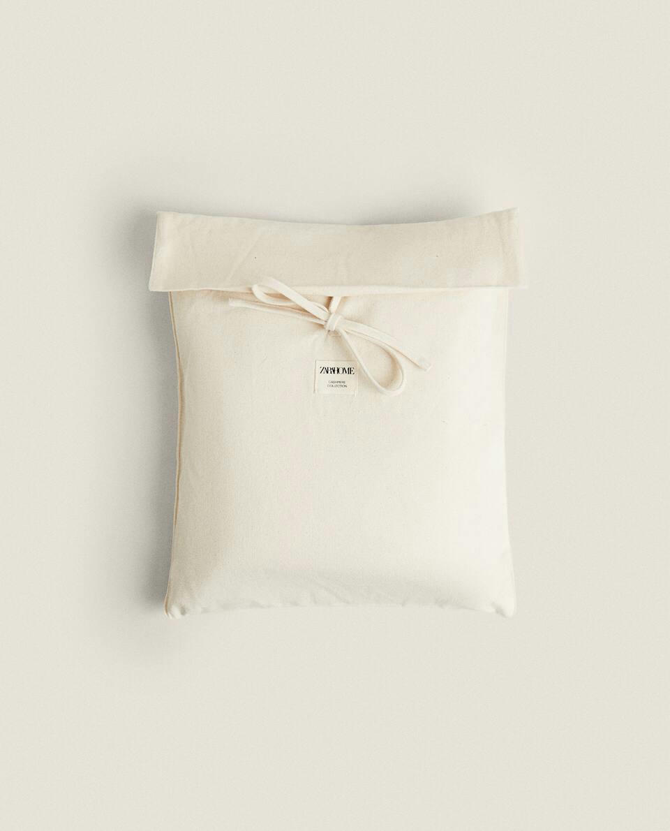 CASHMERE KNIT BLANKET