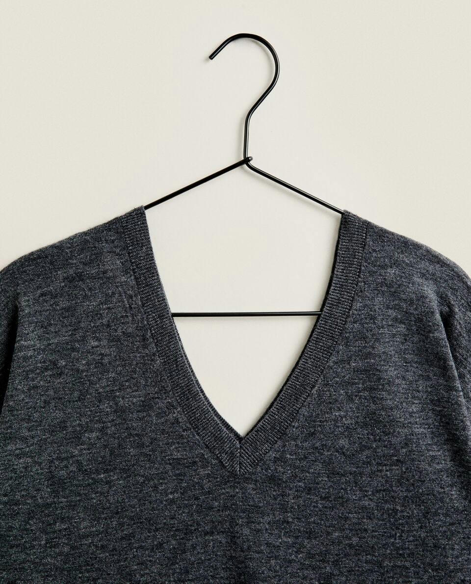 FINE CASHMERE SWEATER