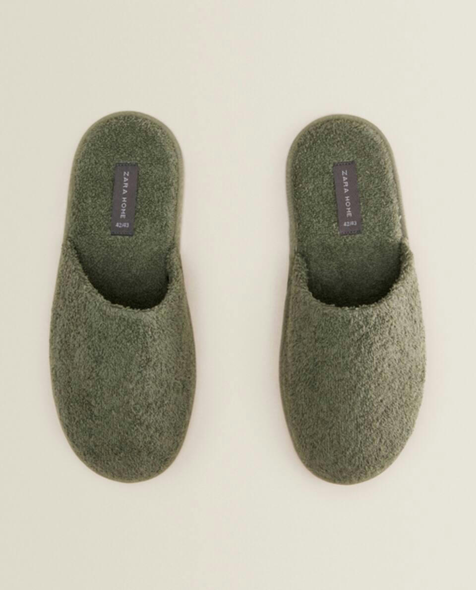 TERRY BATHROOM SLIPPERS