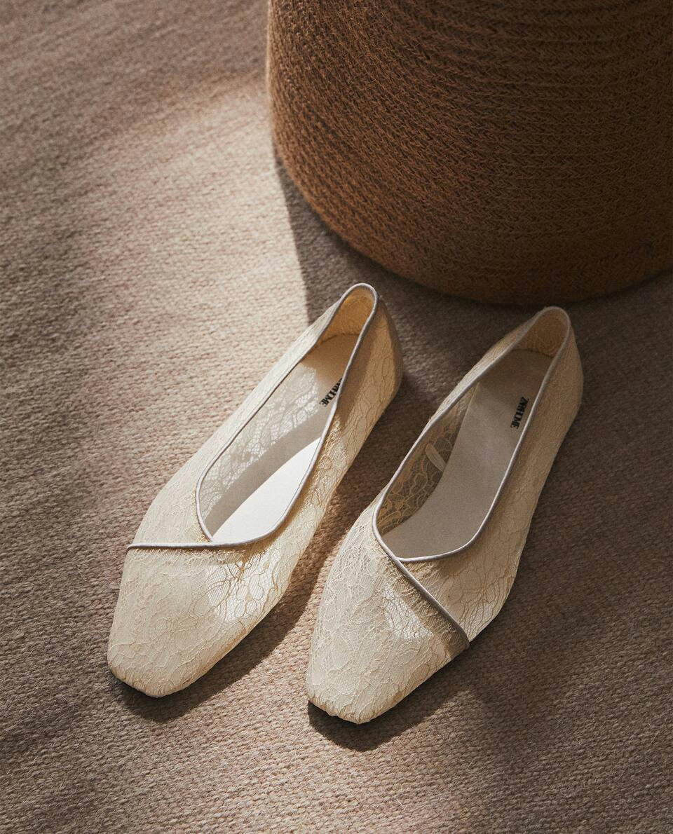 LACE BALLERINAS