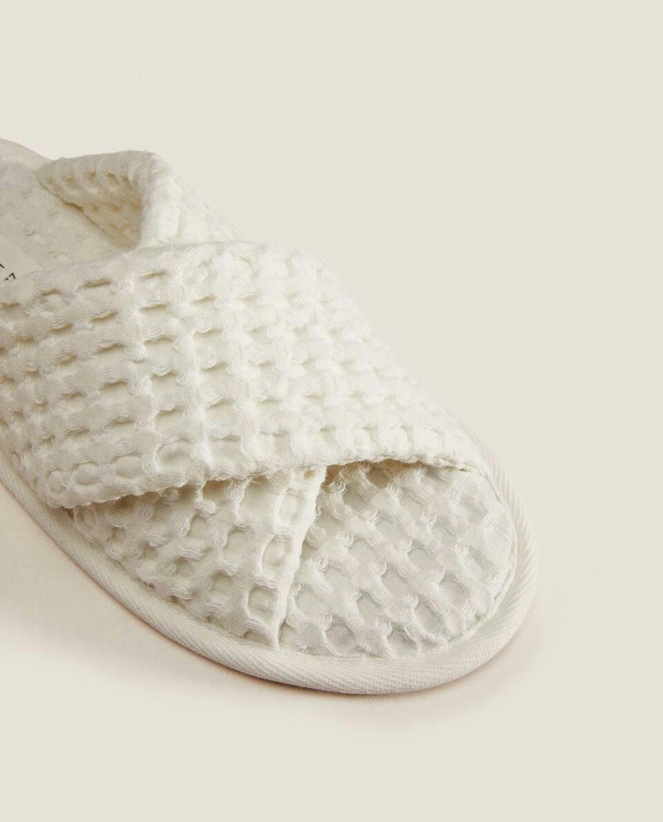 WAFFLE-KNIT CROSSOVER SLIPPERS