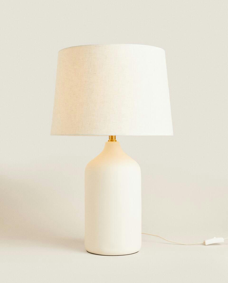 WHITE CERAMIC BASE LAMP