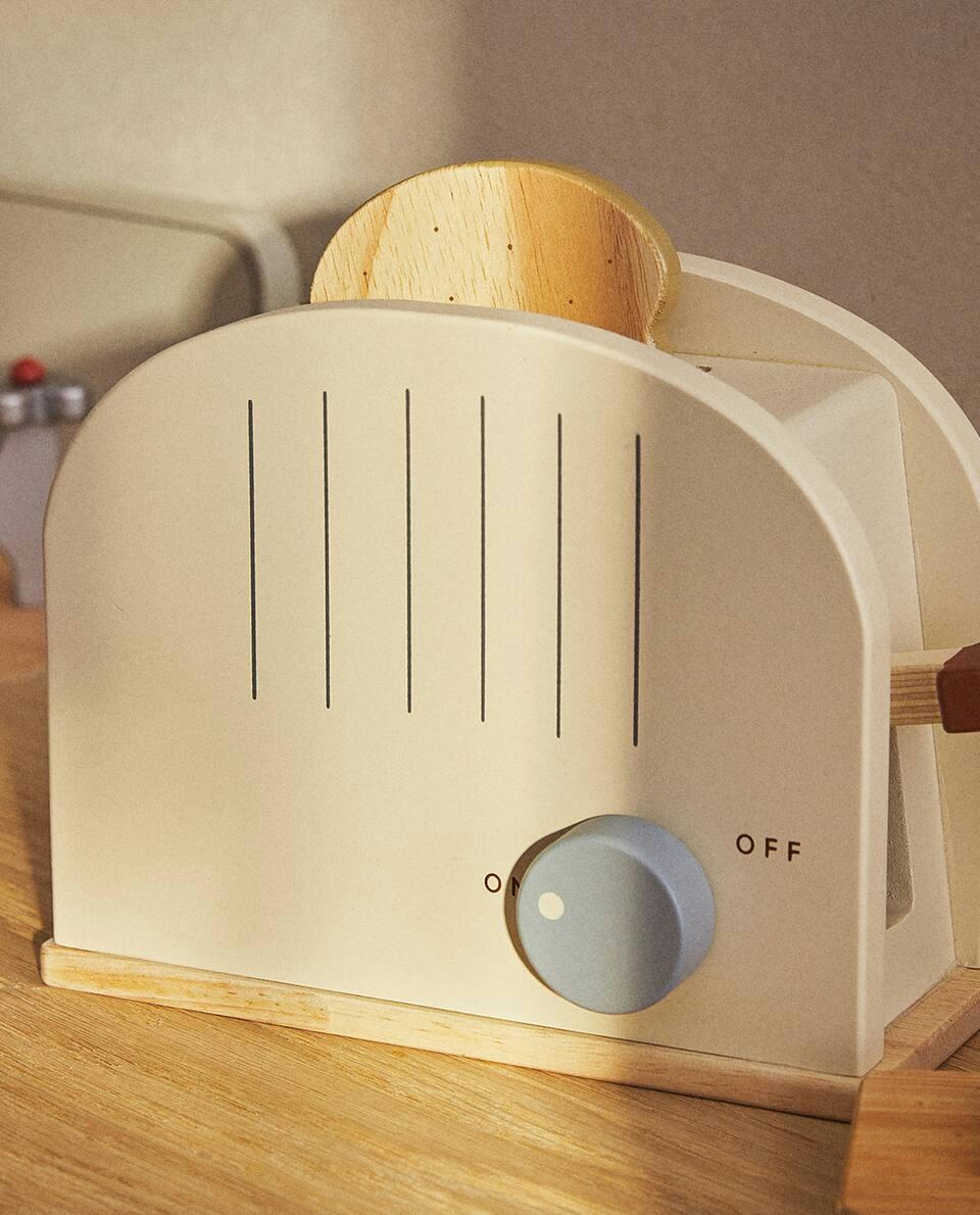 TOY TOASTER