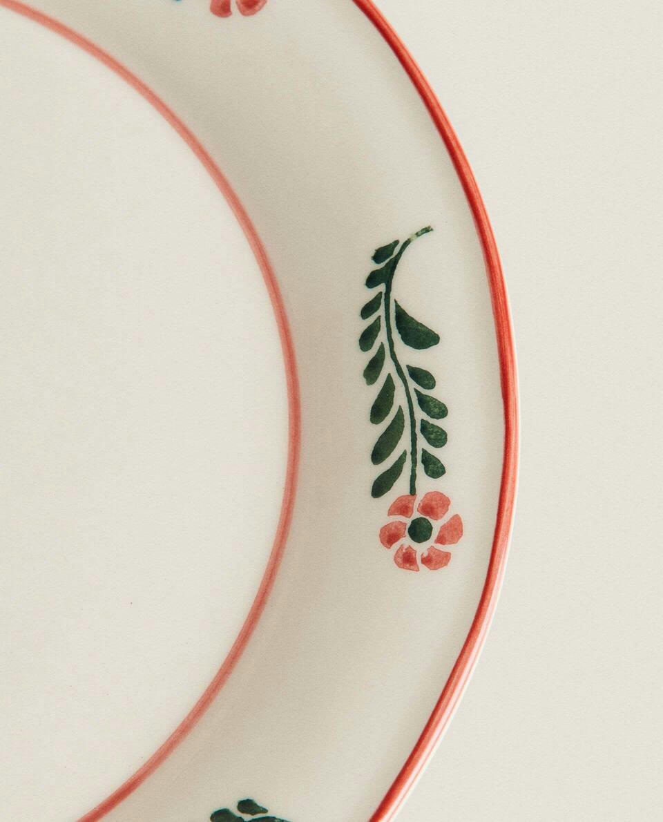 PAINTED FLORAL EARTHENWARE TABLEWARE