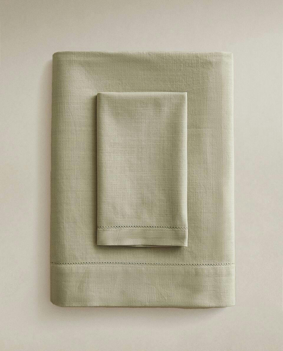 HEMSTITCHED TABLECLOTH