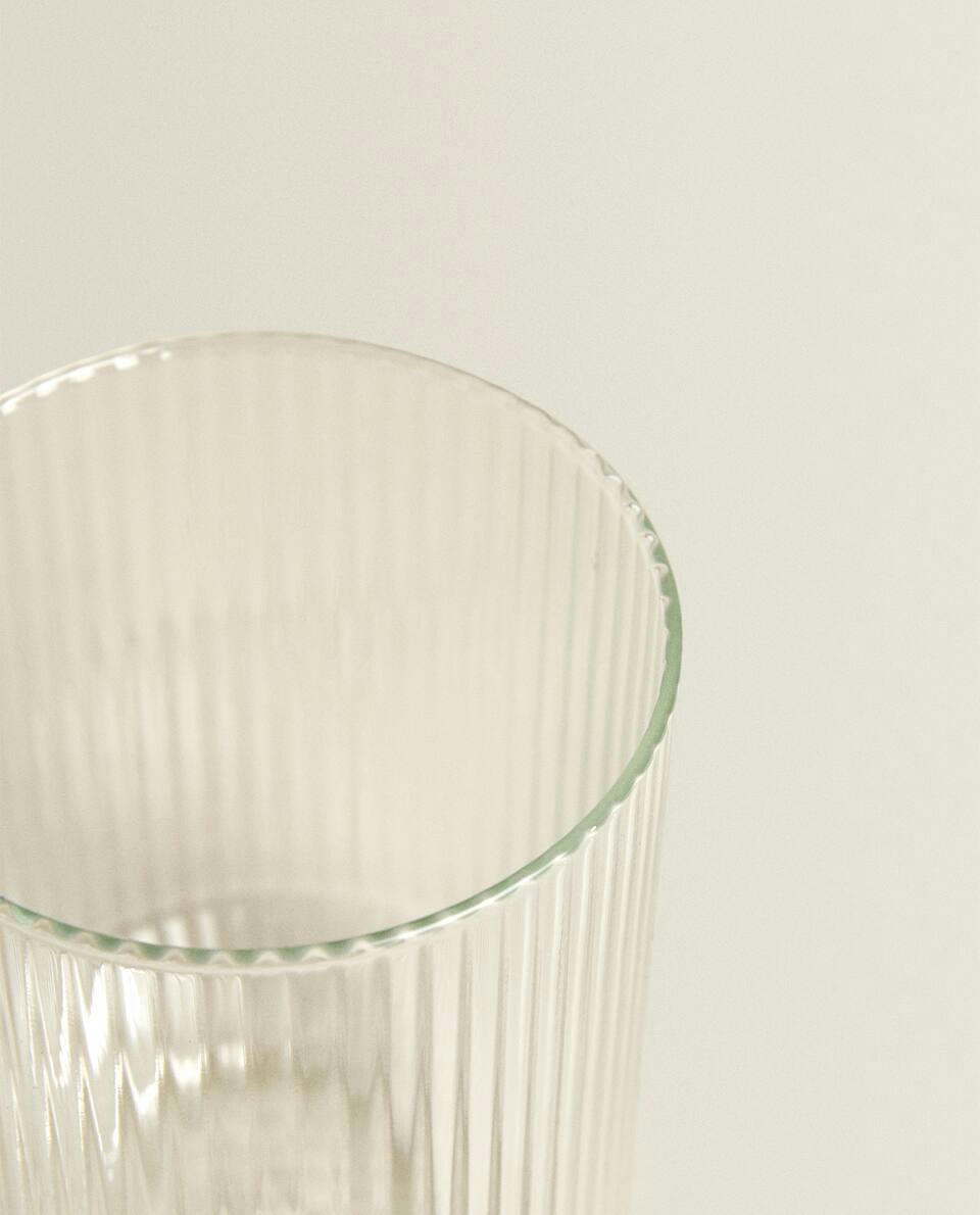 BOROSILICATE GLASS TUMBLER WITH RAISED LINES
