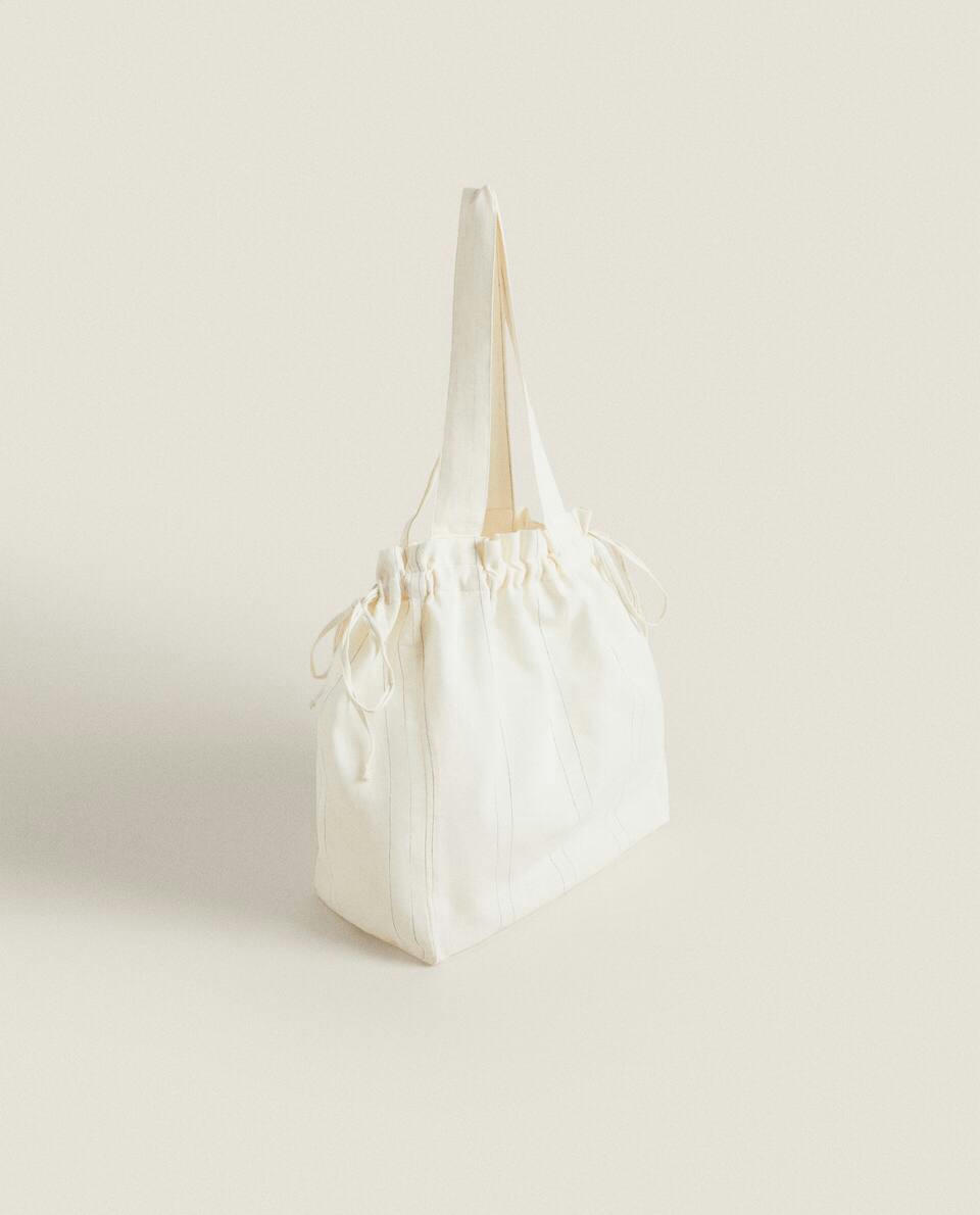 STRIPED TRAVEL LAUNDRY BAG