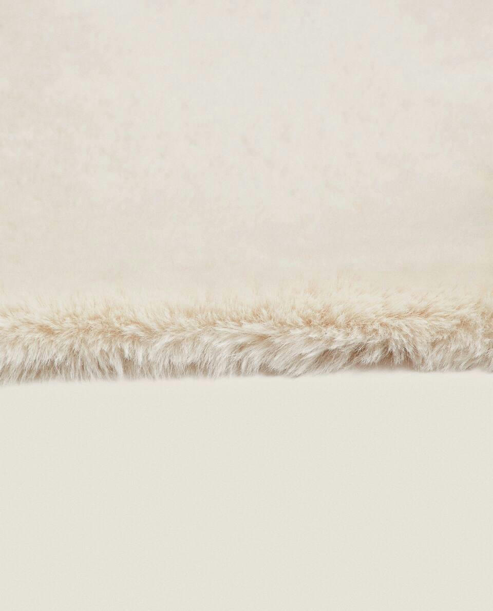PLAIN FAUX FUR RUG