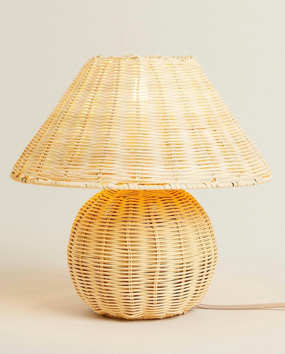 RATTAN LAMP
