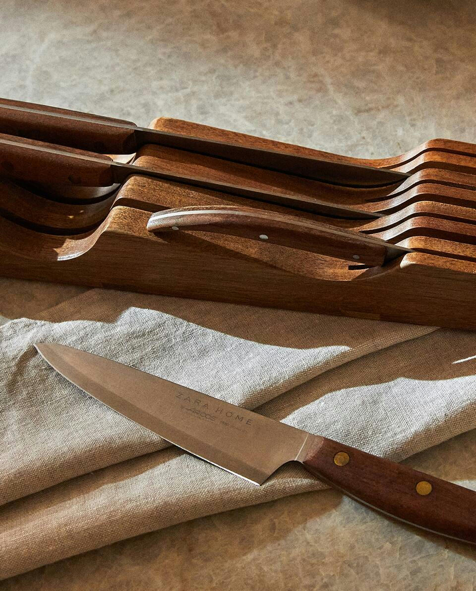 WOODEN KNIFE HOLDER