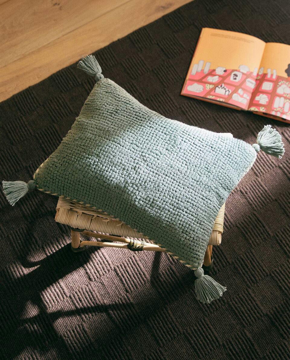 TASSEL CUSHION COVER