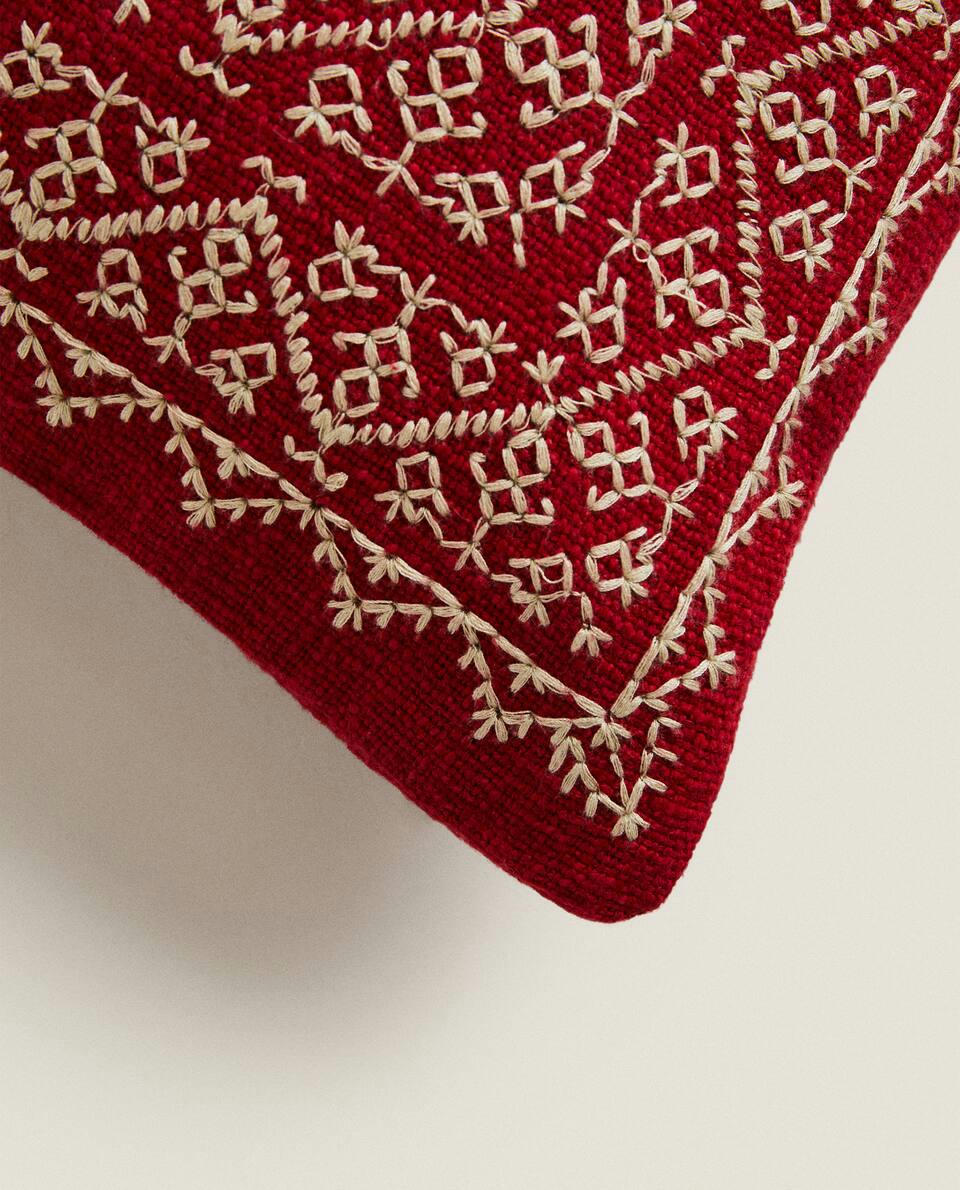 EMBROIDERED CHRISTMAS COTTON CUSHION COVER