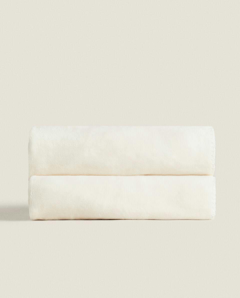 PEANUTS? EMBROIDERED BLANKET