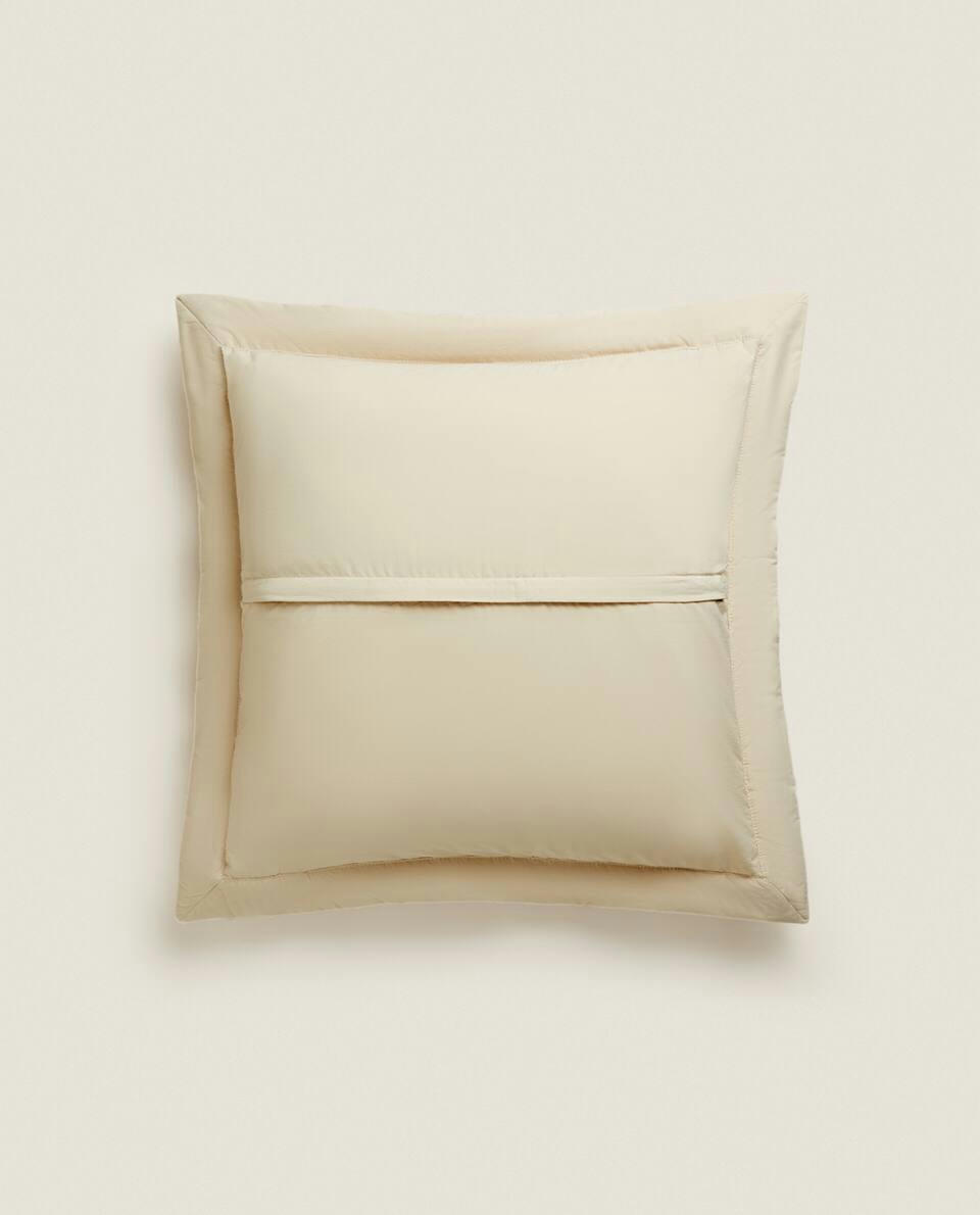 DOTTED CUSHION COVER