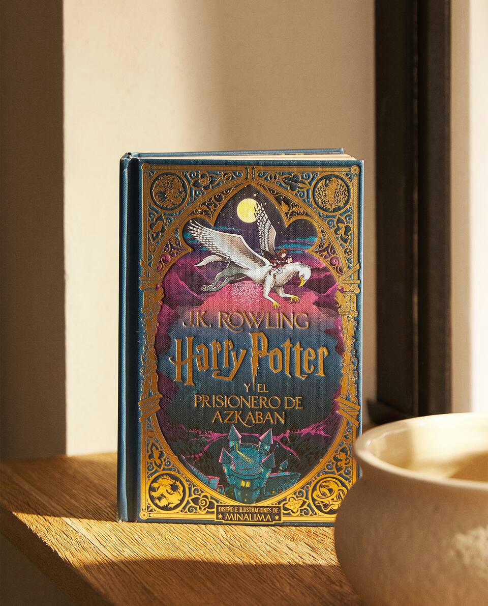 HARRY POTTER AND THE PRISIONER OF AZKABAN BOOK