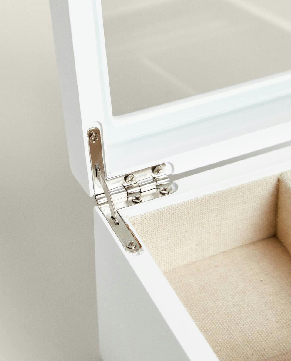 LACQUERED JEWELLERY BOX WITH DRAWER