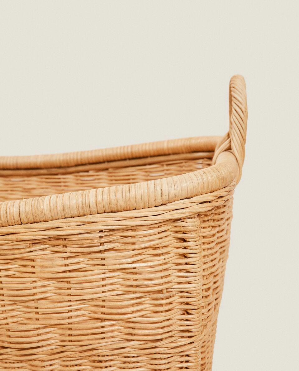 BASKET WITH SIDE HANDLES
