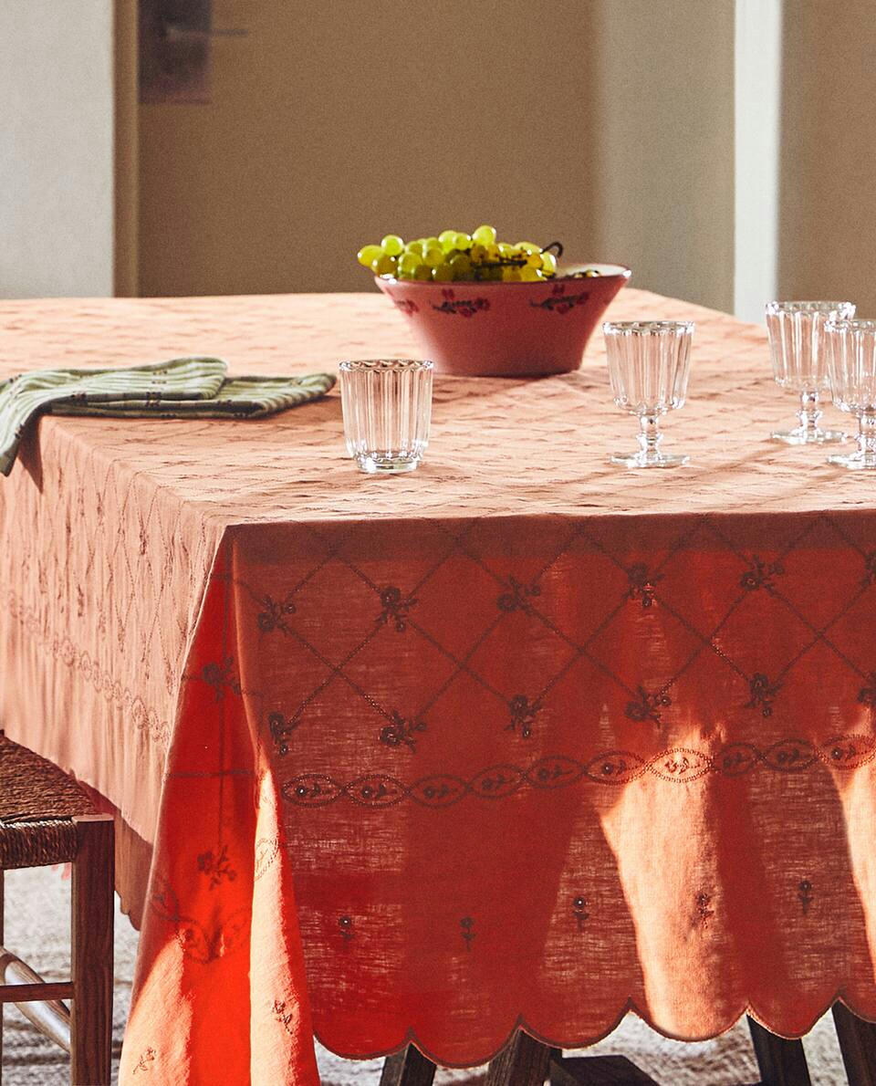 EMBROIDERED LINEN BLEND TABLECLOTH