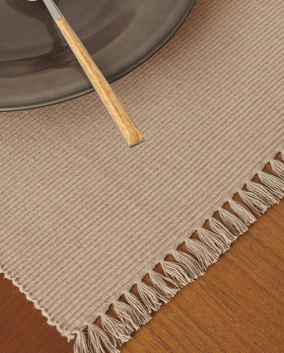 FRINGED PLACEMAT (PACK OF 2)