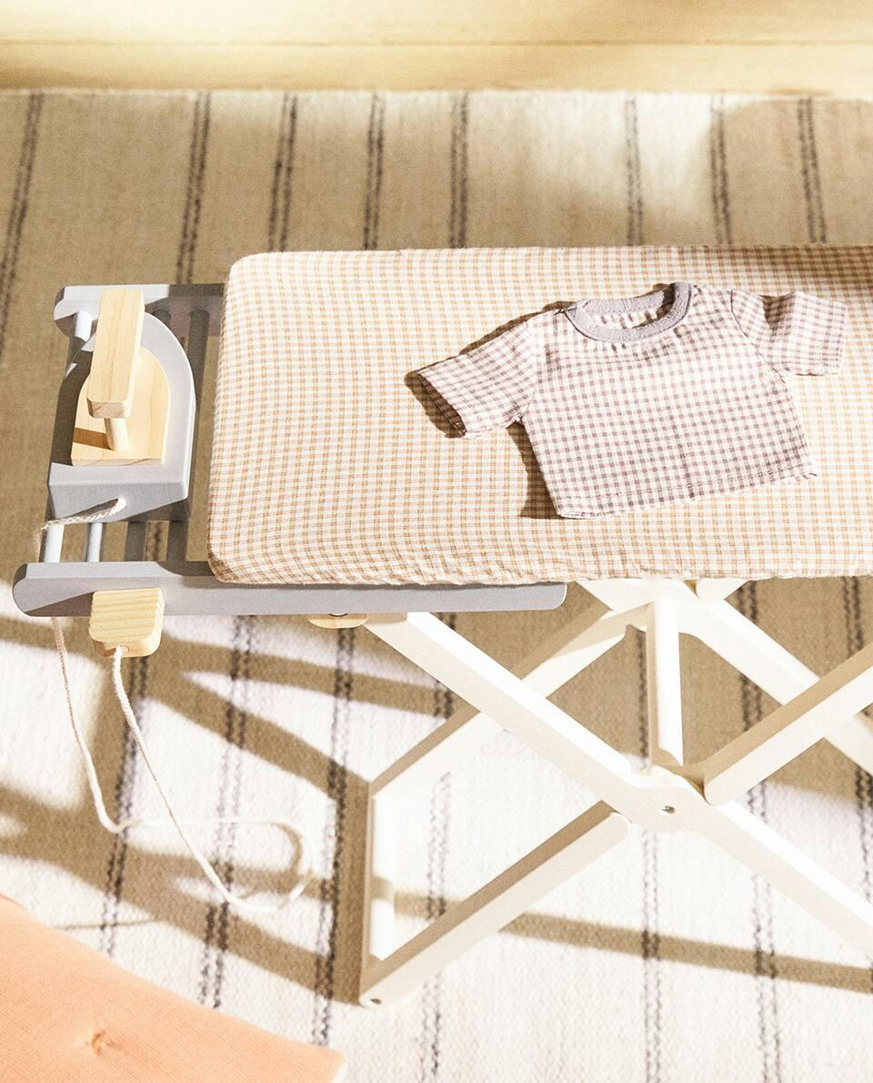 TOY IRONING SET