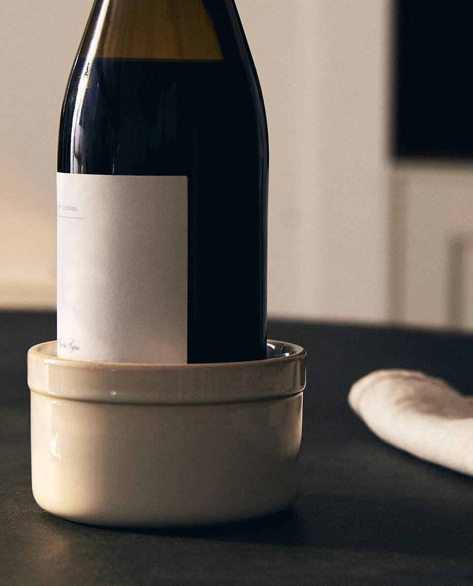 CERAMIC BOTTLE STAND