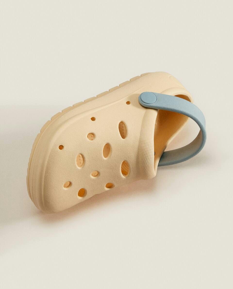 RUBBERIZED POOL CLOGS