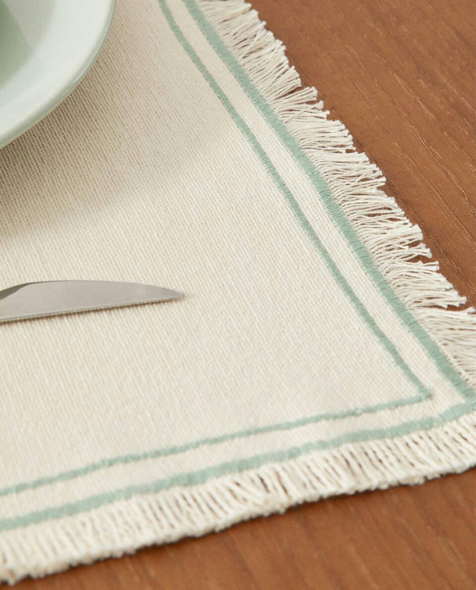 COTTON PLACEMAT WITH FRINGING