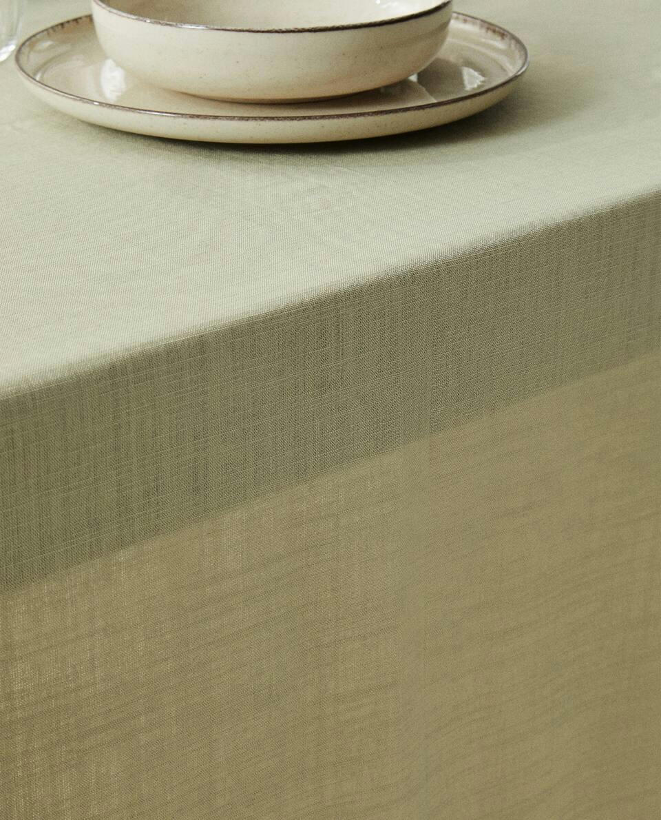 HEMSTITCHED TABLECLOTH