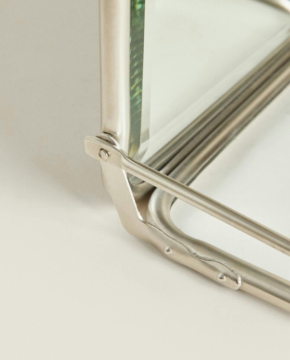 WALL MIRROR WITH CHAIN