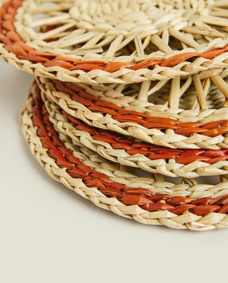 ROUND COLOURED COASTERS (PACK OF 4)