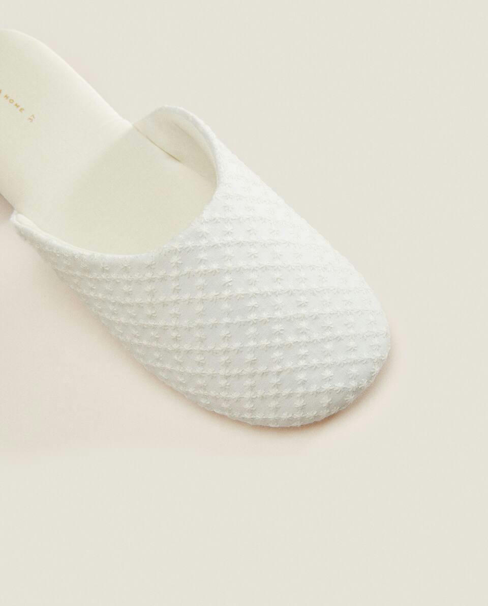 EMBROIDERED FABRIC SLIPPERS