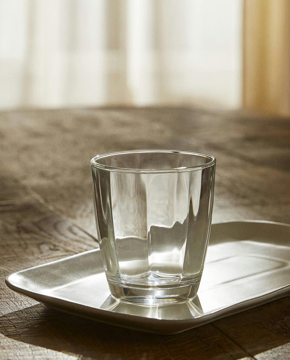 RAISED DESIGN GLASS TUMBLER