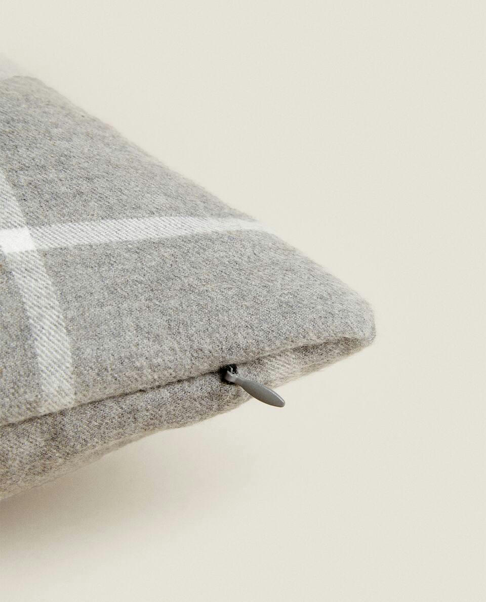 FLANNEL CUSHION COVER