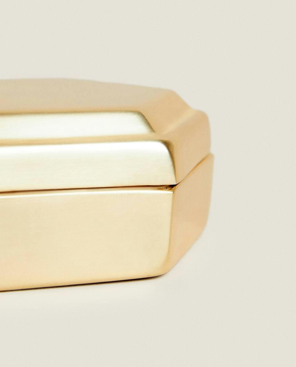 HEXAGONAL BOX WITH LID