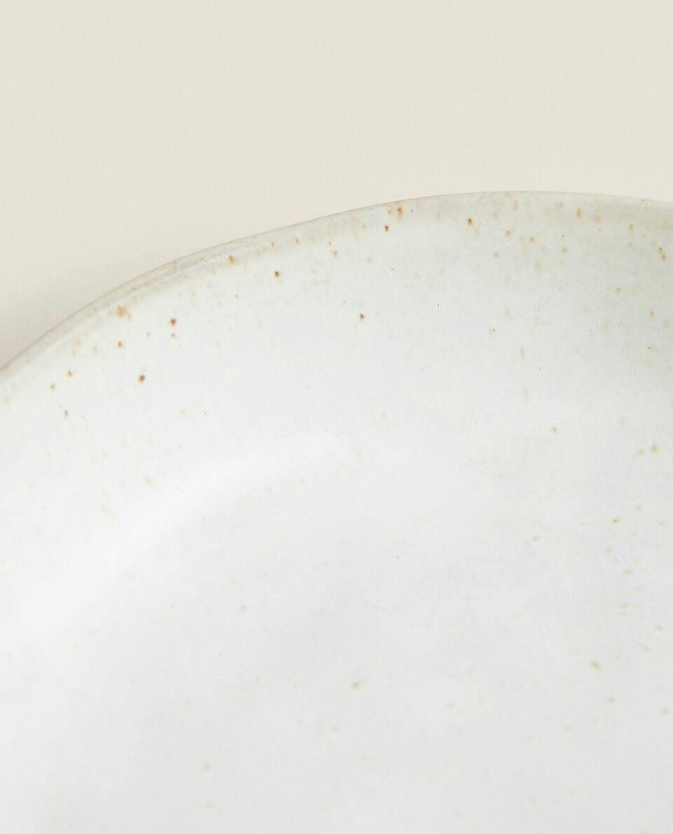 BOWL WITH RAISED DESIGN