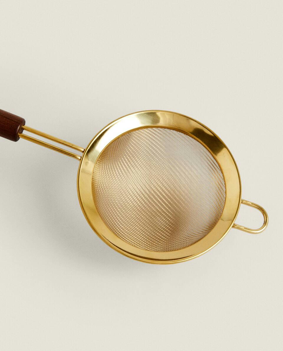 WOOD AND METAL COLANDER