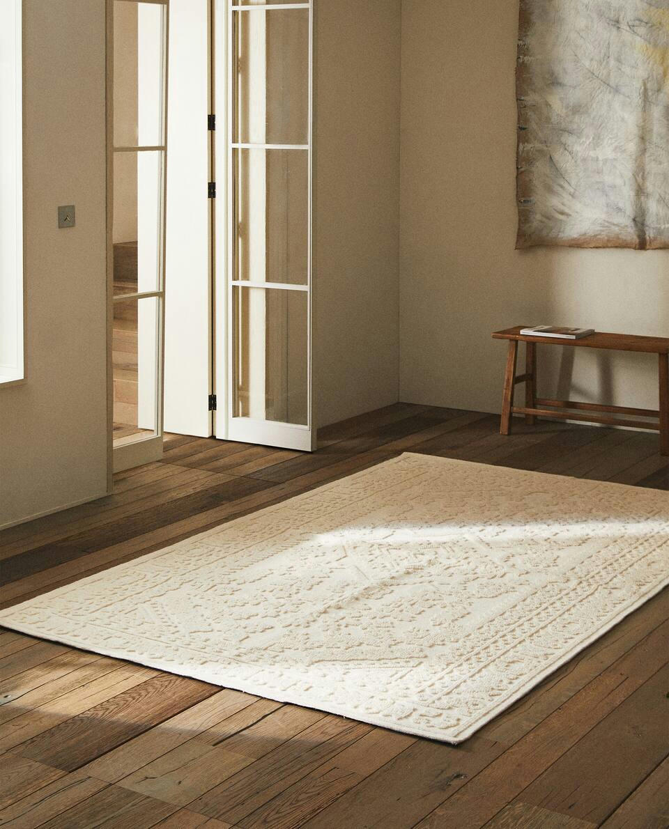 FLORAL WOOL RUG