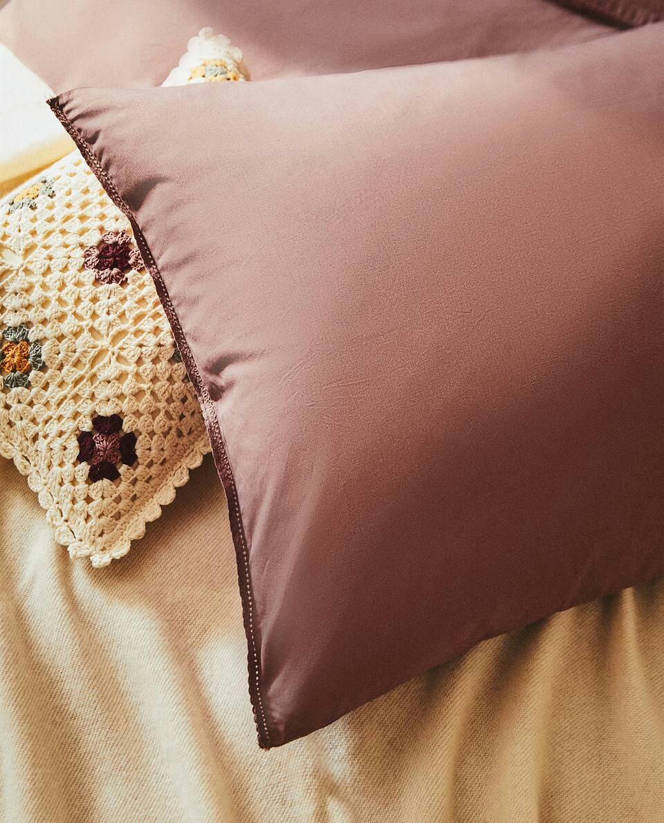 CHILDREN'S TOPSTITCHED COTTON PILLOWCASE