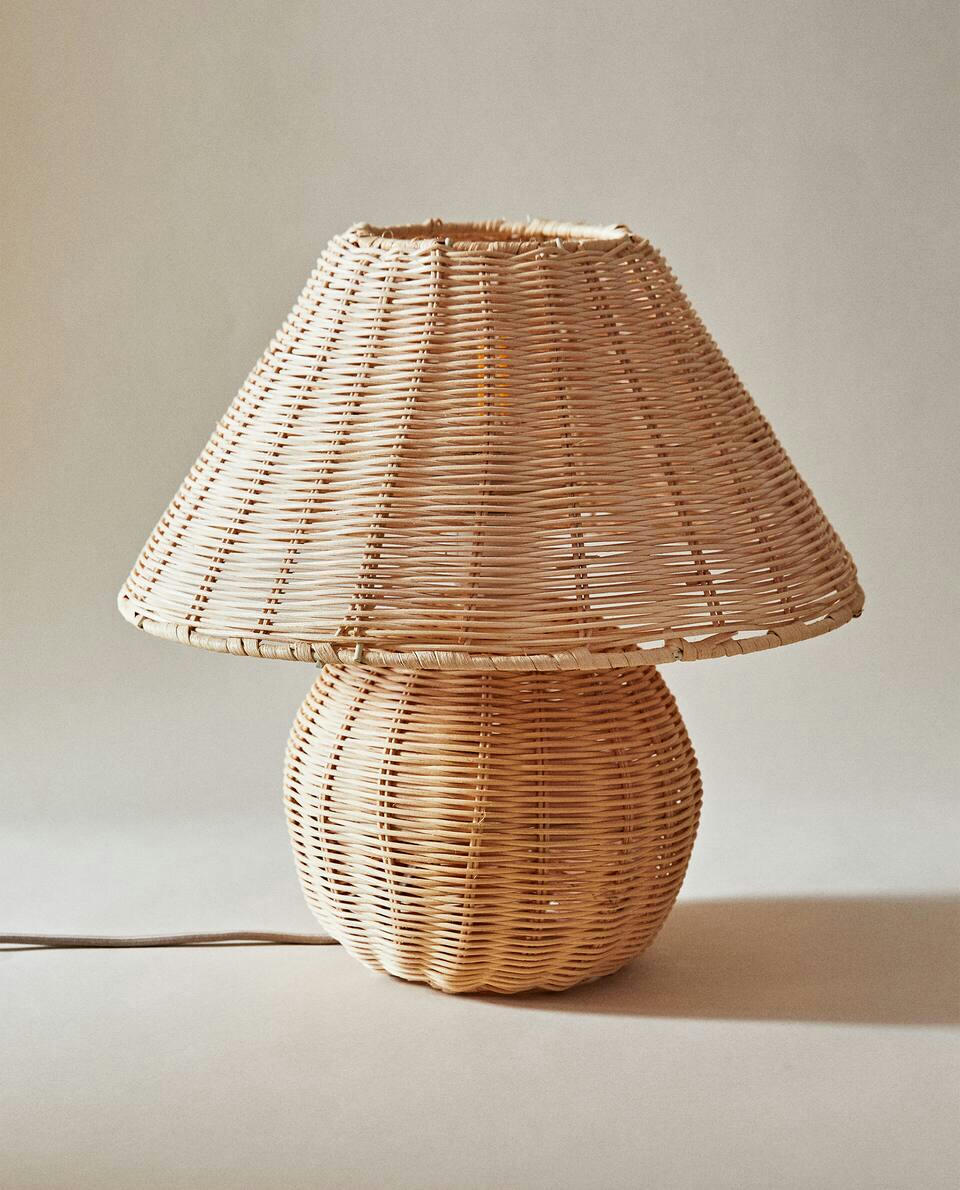 RATTAN LAMP