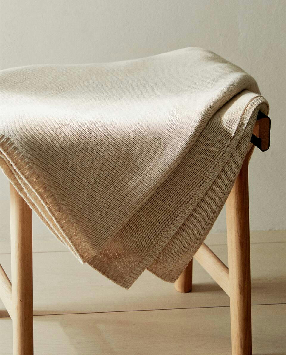 KNIT BLANKET