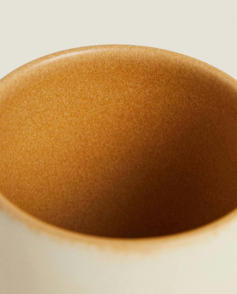 COLOURED STONEWARE TUMBLER