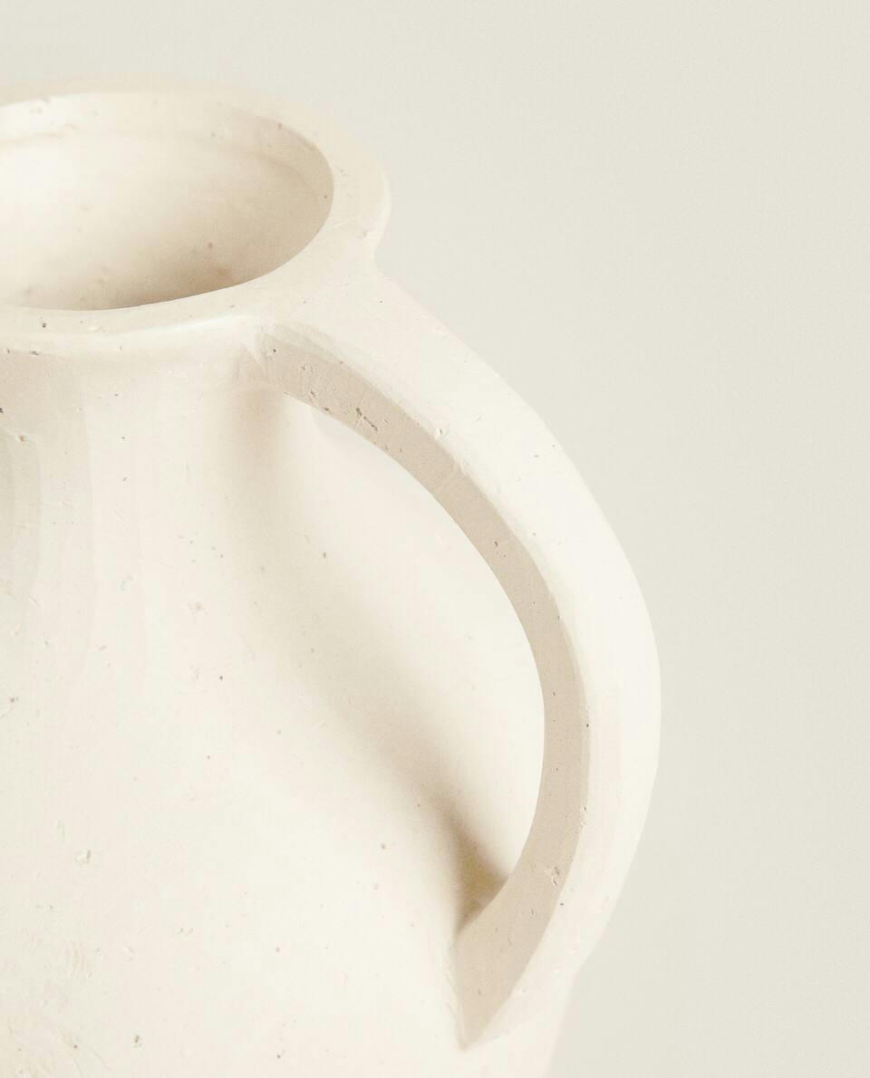 CERAMIC VASE WITH HANDLE