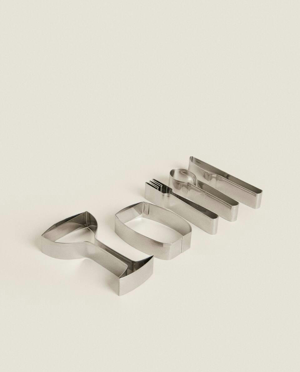 SET OF TABLEWARE-SHAPED STEEL MOULDS