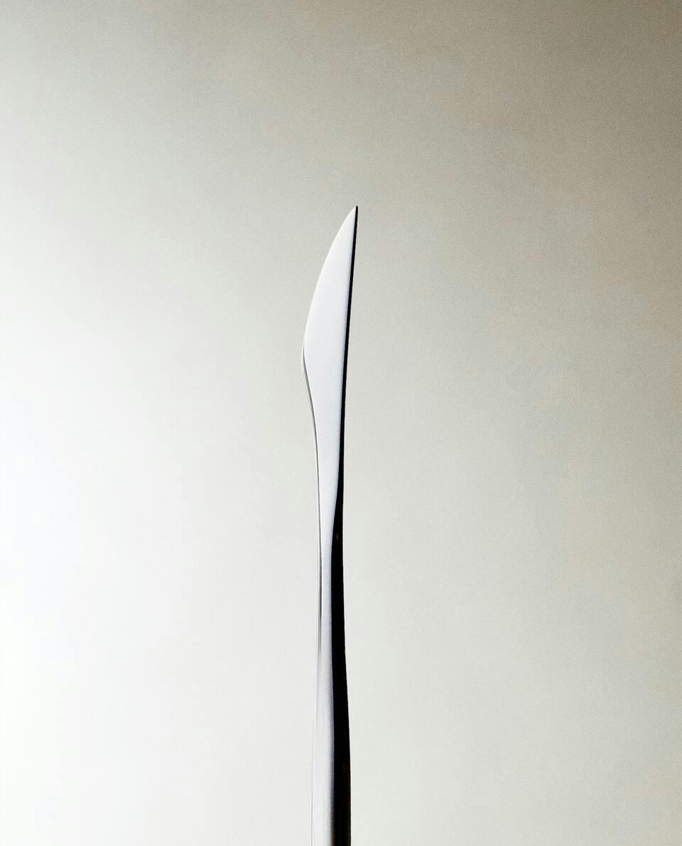DESSERT KNIFE WITH EXTRA-FINE HANDLE