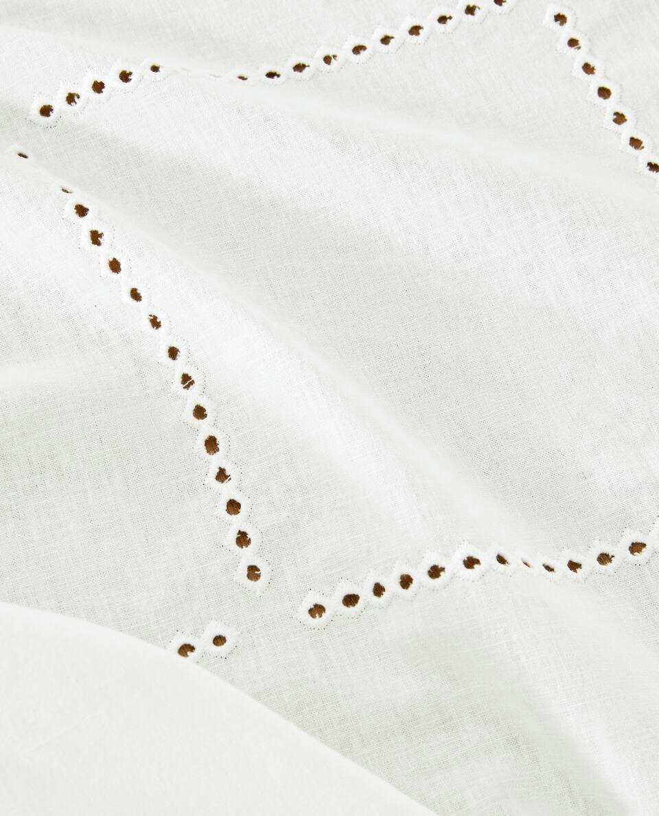 EMBROIDERED LINEN BLEND TABLECLOTH