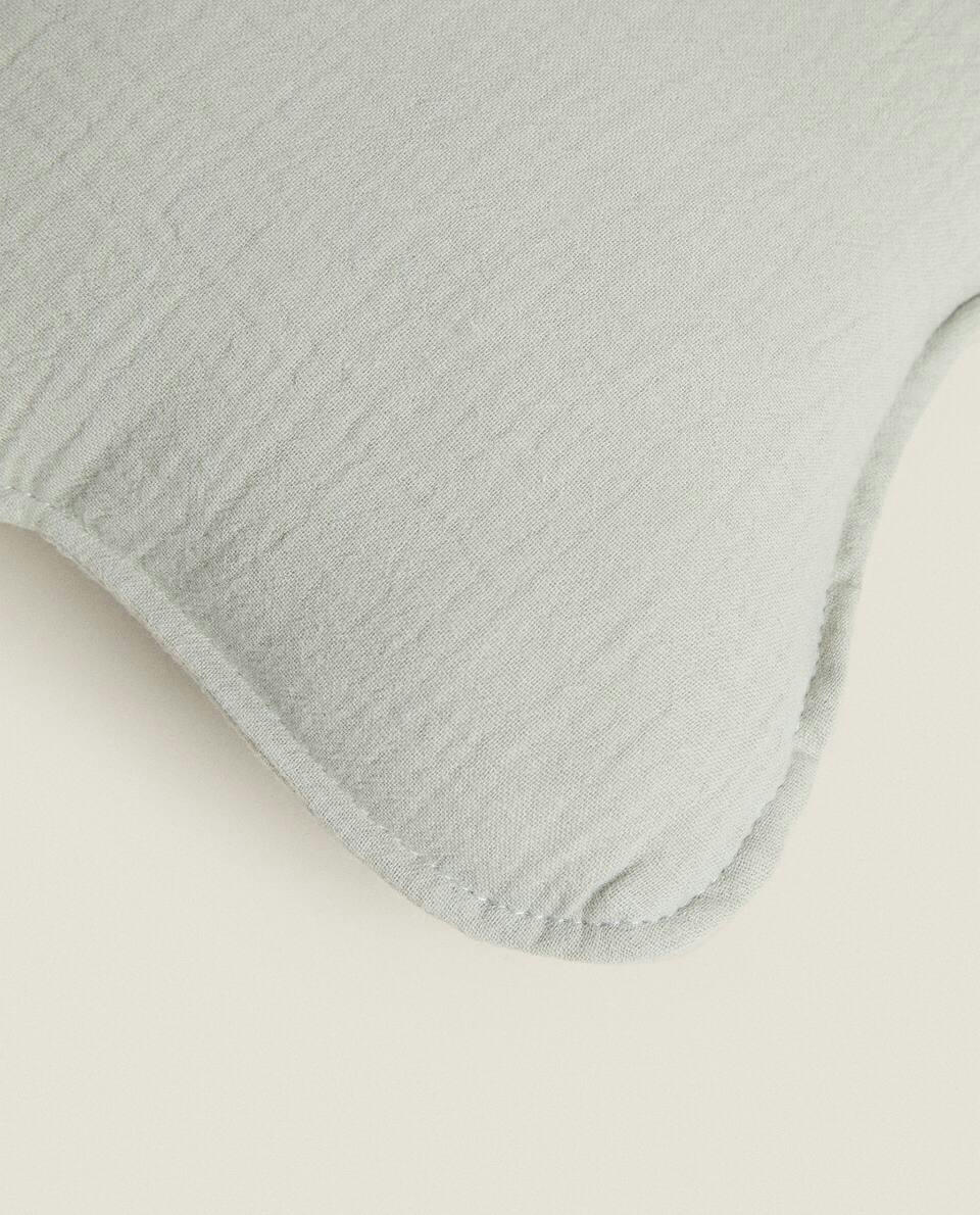 MUSLIN STAR CUSHION