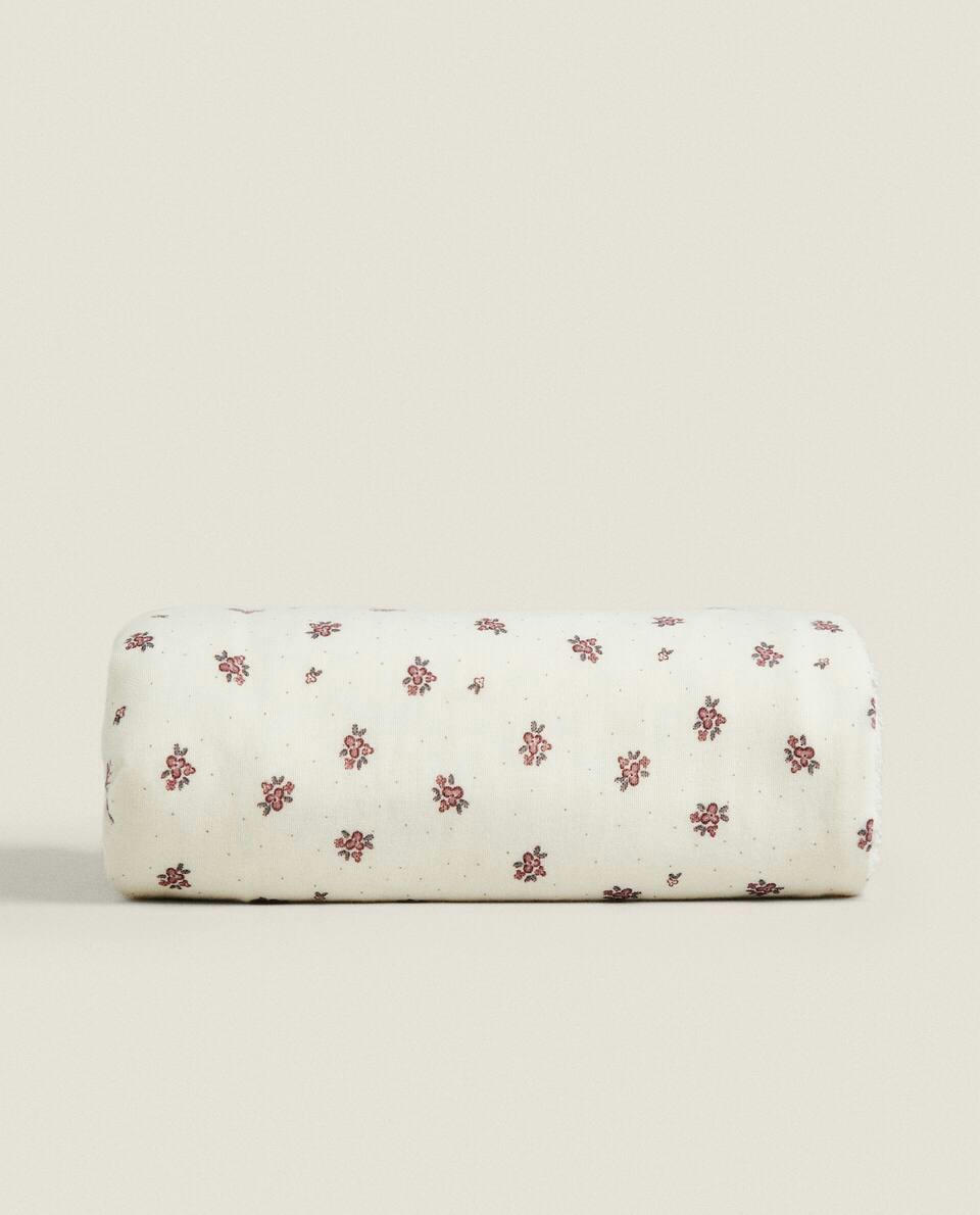CHILDREN'S FLORAL PRINT TOWEL
